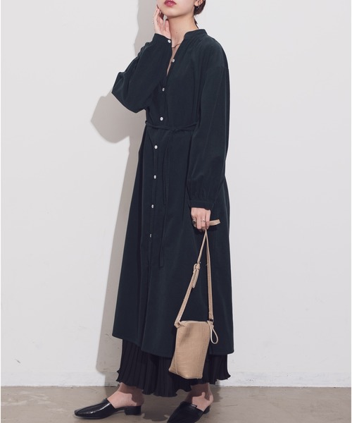 Aunt Marie's（アントマリーズ）の「AUNT MARIE'S コーデュロイバンドカラーシャツワンピース（ワンピース・レディース・ブラック/ベージュ/ブラウン/グリーン・FREE）」の4枚目の写真