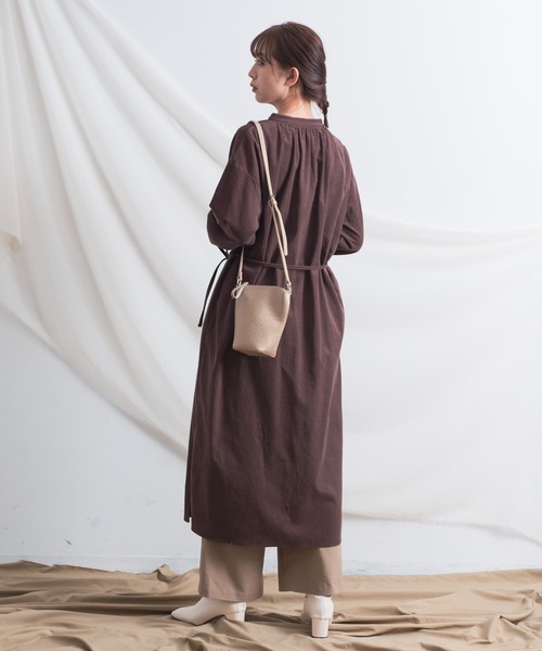 Aunt Marie's（アントマリーズ）の「AUNT MARIE'S コーデュロイバンドカラーシャツワンピース（ワンピース・レディース・ブラック/ベージュ/ブラウン/グリーン・FREE）」の15枚目の写真