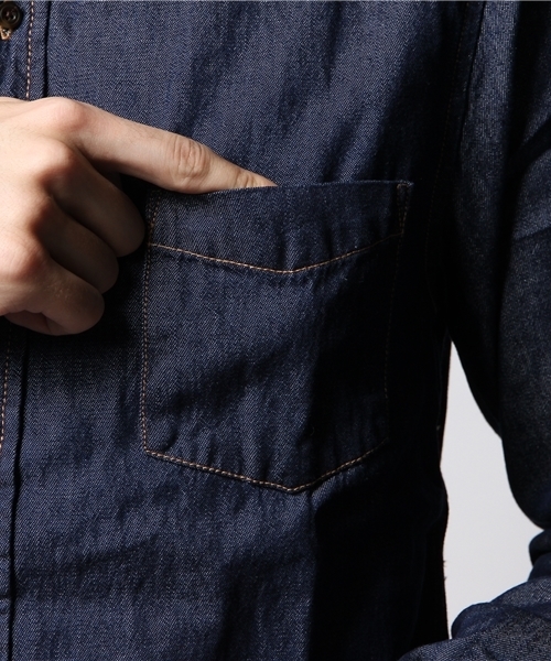 GIORDANO（ジョルダーノ）の「[GIORDANO]コットンデニム長袖シャツ（シャツ/ブラウス・メンズ・ホワイト/インディゴブルー/ライトインディゴブルー・MEDIUM/LARGE）」の9枚目の写真