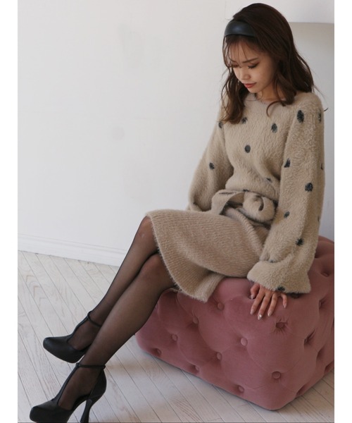 ROYAL PARTY(ロイヤルパーティー)の「キャットヤーンタイトニットワンピース(ワンピース・レディース・パープル/オフホワイト/ドット・FREE)」の4枚目の写真