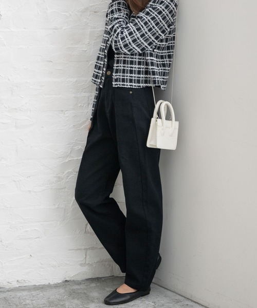 Newlyme(ニューリーミー)の「タックデニムパンツ(デニムパンツ・レディース・ブラック/グレー/オフホワイト/インディゴブルー/ライトインディゴブルー・SMALL/MEDIUM/LARGE/X-LARGE/XX-LARGE/X-SMALL/XXX-LARGE)」の15枚目の写真