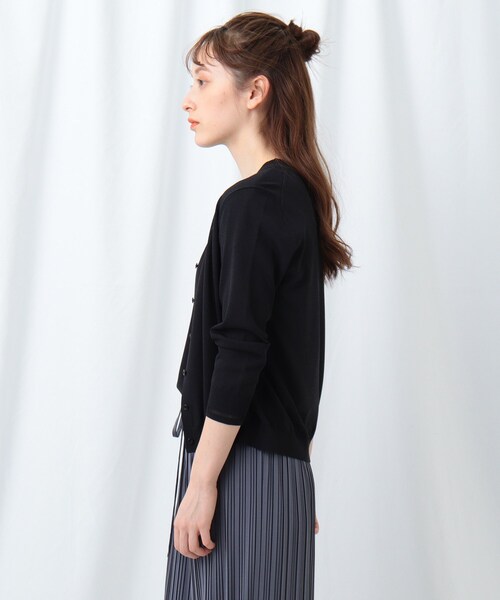 INDIVI（インディヴィ）の「◆【WEB限定/2点セット】クルーネックアンサンブルニット（アンサンブル・レディース・ブラック/オフホワイト/ブルー/ライトベージュ・38/34）」の10枚目の写真