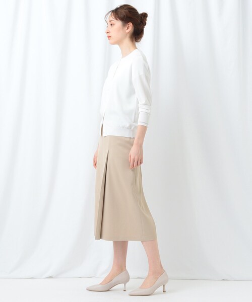 INDIVI（インディヴィ）の「◆【WEB限定/2点セット】クルーネックアンサンブルニット（アンサンブル・レディース・ブラック/オフホワイト/ブルー/ライトベージュ・38/34）」の6枚目の写真