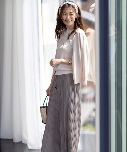 INDIVI（インディヴィ）の「◆【WEB限定/2点セット】クルーネックアンサンブルニット（アンサンブル・レディース・ブラック/オフホワイト/ブルー/ライトベージュ・38/34）」の12枚目の写真