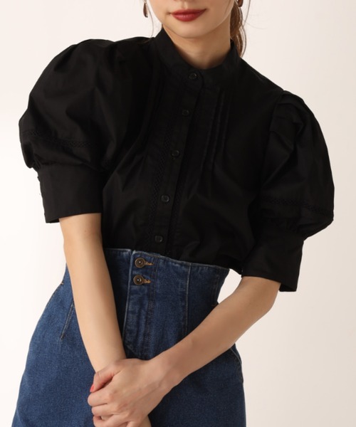 one after another NICE CLAUP(ワンアフターアナザーナイスクラップ)の「はしごレースパフ袖ブラウス(シャツ/ブラウス・レディース・ブラック/オフホワイト/インディゴブルー/ストライプ・FREE)」の2枚目の写真