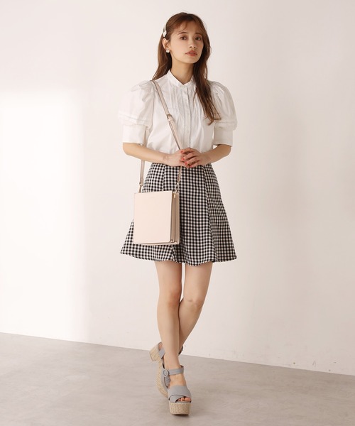one after another NICE CLAUP(ワンアフターアナザーナイスクラップ)の「はしごレースパフ袖ブラウス(シャツ/ブラウス・レディース・ブラック/オフホワイト/インディゴブルー/ストライプ・FREE)」の21枚目の写真