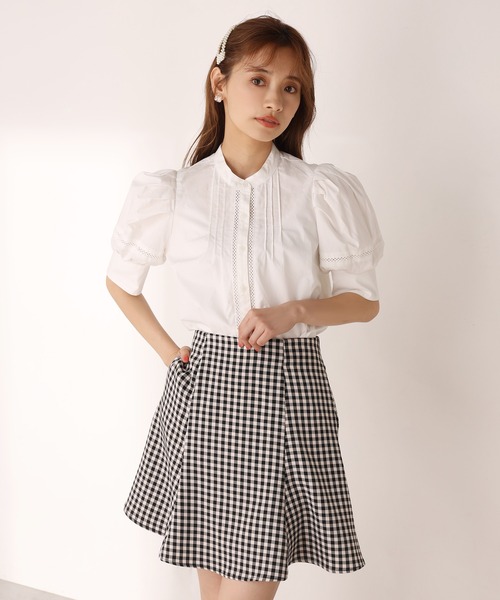 one after another NICE CLAUP(ワンアフターアナザーナイスクラップ)の「はしごレースパフ袖ブラウス(シャツ/ブラウス・レディース・ブラック/オフホワイト/インディゴブルー/ストライプ・FREE)」の10枚目の写真