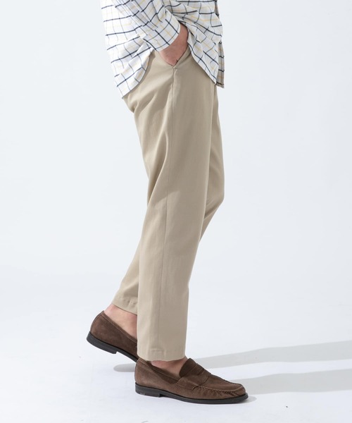 URBAN RESEARCH ROSSO MEN（アーバンリサーチロッソメン）の「『WEB限定』スリムテーパードアンクルチノパンツ（チノパンツ・メンズ・カーキ/ベージュ/ネイビー・LARGE/SMALL/X-LARGE/MEDIUM）」の20枚目の写真