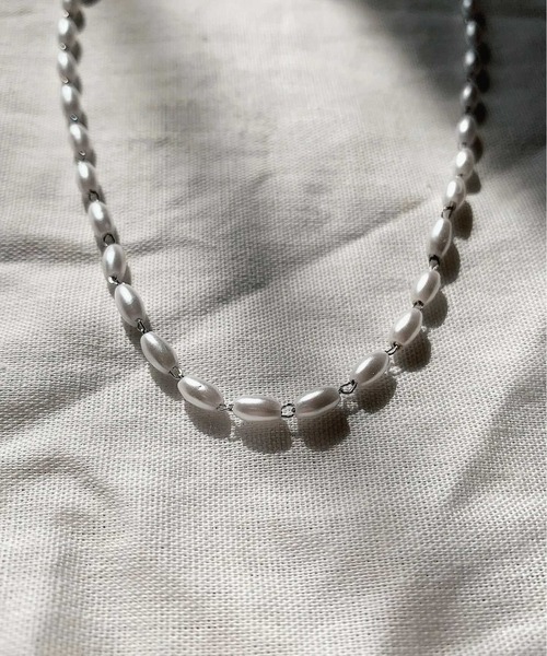 y/m by sawa(イムバイサワ)の「SAWA×y/m ミニアクリルパールネックレス(ネックレス・メンズ・ホワイト・FREE)」の3枚目の写真