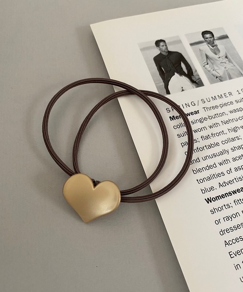 TONE SELECT GOODS（トーンセレクトグッズ）の「【LESRIRE】アンティークモチーフヘアゴム（ヘアゴム・レディース・ゴールド系その他/ゴールド系その他2/ブラウン/ブラック・FREE）」の3枚目の写真