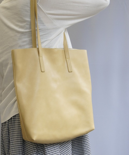 Loco Ocean（ロコオーシャン）の「インナーポーチ付きフェイクレザースクエアトートバッグ（トートバッグ・レディース・ブラック/マスタード/グリーン・ONE SIZE）」の16枚目の写真