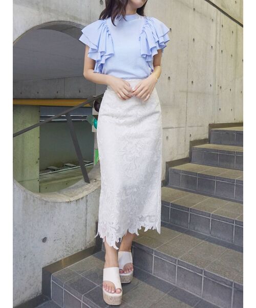 MERCURYDUO（マーキュリーデュオ）の「2WAYラッフルデザインスリーブブラウス（シャツ/ブラウス・レディース・ライトブルー/オフホワイト/ブラウン・FREE）」の14枚目の写真