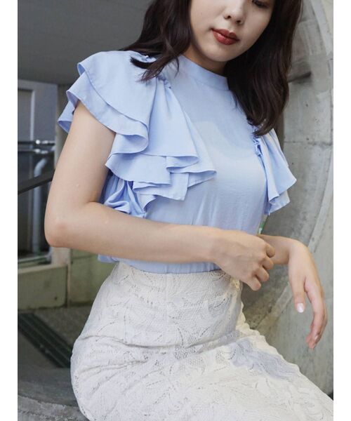 MERCURYDUO（マーキュリーデュオ）の「2WAYラッフルデザインスリーブブラウス（シャツ/ブラウス・レディース・ライトブルー/オフホワイト/ブラウン・FREE）」の16枚目の写真