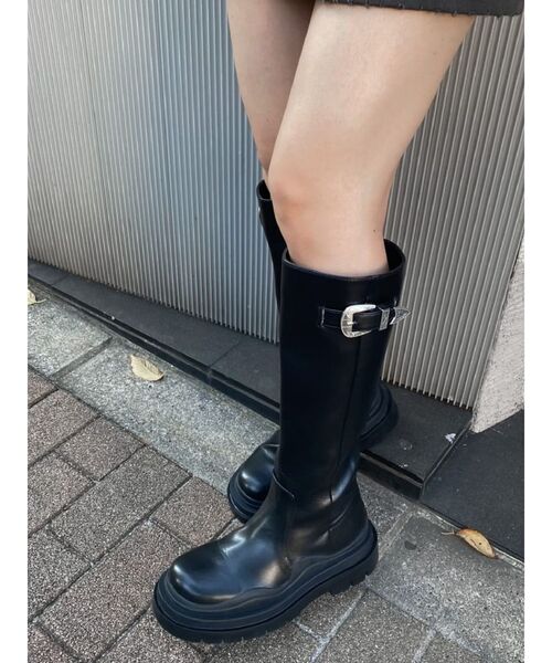 EVRIS（エヴリス）の「ベルテッドプラットフォームミドルブーツ（ブーツ・レディース・ブラック・SMALL/MEDIUM/LARGE）」の8枚目の写真