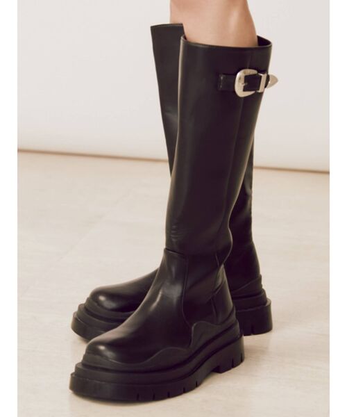 EVRIS（エヴリス）の「ベルテッドプラットフォームミドルブーツ（ブーツ・レディース・ブラック・SMALL/MEDIUM/LARGE）」の3枚目の写真