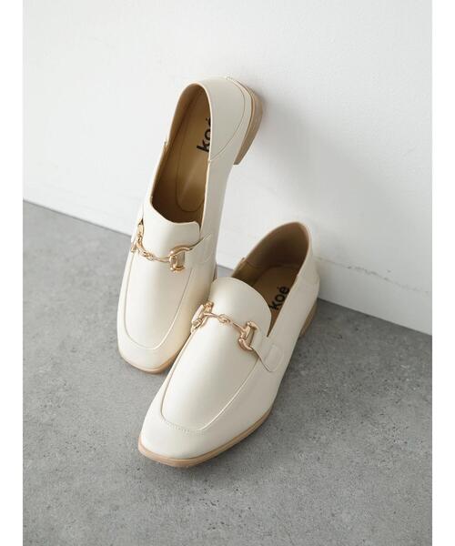 koe（コエ）の「ビット金具ローファー*（ローファー・レディース・ベージュ/オフホワイト/ブラック/ブラウン・L/M）」の6枚目の写真