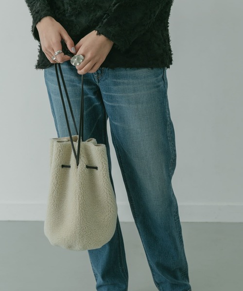 KBF+（ケービーエフプラス）の「KBF+　リバーシブルボア巾着∴∴（ショルダーバッグ・レディース・グリーン系その他/ベージュ系その他・ONE）」の3枚目の写真