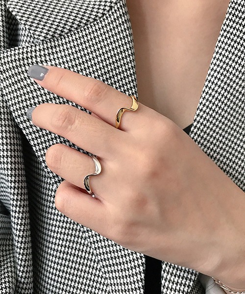 ABBEY MARKET(アビーマーケット)の「シルバーリング 指輪 silverring(リング・レディース・シルバー/ゴールド・FREE)」の1枚目の写真