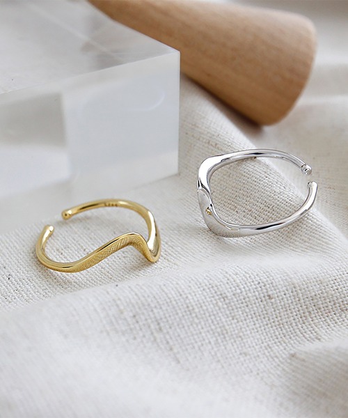 ABBEY MARKET(アビーマーケット)の「シルバーリング 指輪 silverring(リング・レディース・シルバー/ゴールド・FREE)」の4枚目の写真