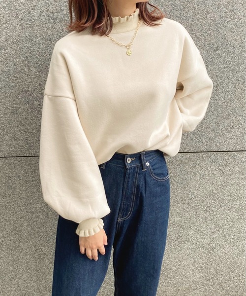 apres jour(アプレジュール)の「フリルネックスウェット【ZOZOTOWN限定アイテム】(スウェット・レディース・ブルー系その他/アイボリー/ブラック・フリー/X-LARGE)」の4枚目の写真