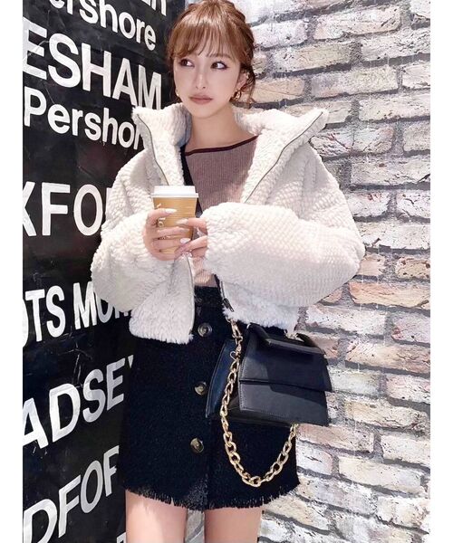 RESEXXY（リゼクシー）の「フェイクファーブルゾン（ブルゾン・レディース・アイボリー/ブラック/ベージュ・FREE）」の2枚目の写真