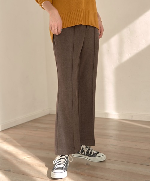 earth music&ecology(アースミュージックアンドエコロジー)の「起毛ツイルセミフレアパンツ*(その他パンツ・レディース・ブラウン/ブルー/ホワイト系その他2・S/M)」の1枚目の写真