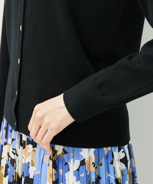 ROPE' PICNIC（ロペピクニック）の「天竺クルーネックニットカーディガン（カーディガン/ボレロ・レディース・ブラック/オフホワイト/イエロー/ミント/ピンク系その他/オレンジ系その他・38）」の10枚目の写真