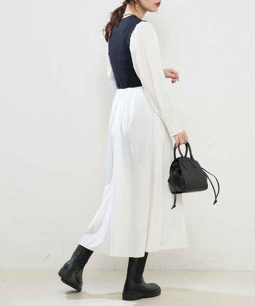 natural couture（ナチュラルクチュール）の「プチハイニットドッキングギャザーワンピース（ワンピース・レディース・オフホワイト/ホワイト系その他/ブラック系その他/ブルー系その他/グレイッシュベージュ・FREE）」の3枚目の写真