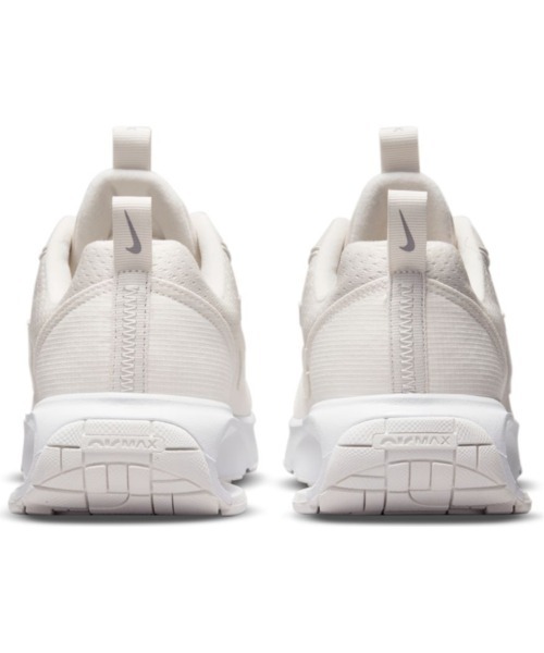 NIKE（ナイキ）の「《NIKE》WSｴｱﾏｯｸｽINTRLKﾗｲﾄ（スニーカー・レディース・ブラック×ホワイト/ホワイト系その他/グレー系その他・24.0cm/23.0cm/23.5cm/25.0cm/24.5cm/22.5cm）」の4枚目の写真