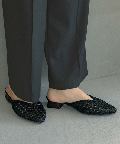 LEPSIM(レプシィム)の「アソートローヒールミュール 265112(サンダル・レディース・ブラック/ゼブラ・MEDIUM/LARGE)」の2枚目の写真