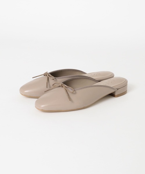 URBAN RESEARCH ROSSO WOMEN（アーバンリサーチ　ロッソ）の「『MADE IN JAPAN』スクエアトゥバレエミュール（パンプス・レディース・ブラック/オフホワイト/ベージュ系その他・38/37/36）」の14枚目の写真