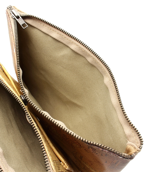 MATATABI（マタタビ）の「MATATABI 『NEW YORK』スモールクラッチバッグ（クラッチバッグ・メンズ・ベージュ・FREE）」の7枚目の写真