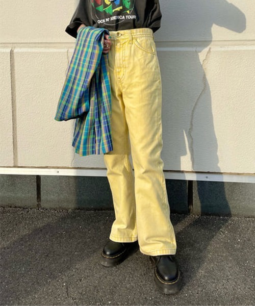 RODEO CROWNS WIDE BOWL(ロデオクラウンズワイドボウル)の「カラーフレアパンツ(デニムパンツ・レディース・ブルー/イエロー/ブラウン・SMALL/MEDIUM)」の3枚目の写真