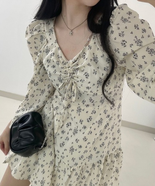 BEIDELLI（ベイデリー）の「[BELLIDE MADE] [2color] フラワーシャーリングミニワンピース（ワンピース・レディース・ブラック/ベージュ・FREE）」の11枚目の写真