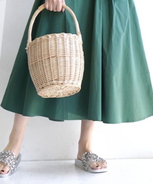 e-zakkamania stores(イーザッカマニアストアーズ)の「グリッタースライドサンダル(サンダル・レディース・シルバー/ゴールド・M/L)」の7枚目の写真