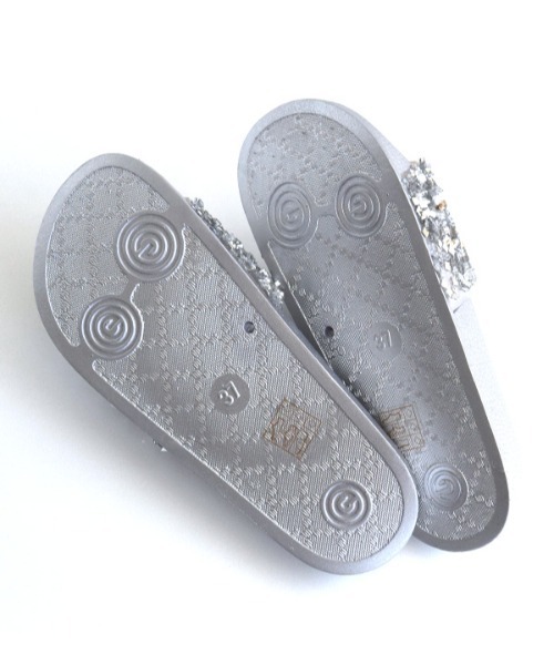 e-zakkamania stores(イーザッカマニアストアーズ)の「グリッタースライドサンダル(サンダル・レディース・シルバー/ゴールド・M/L)」の12枚目の写真