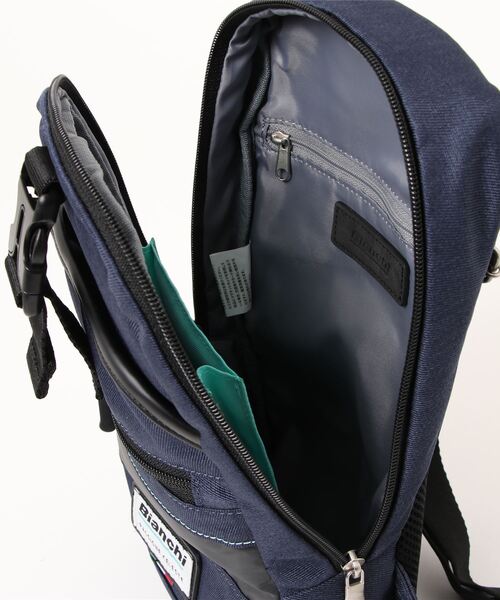 Bianchi(ビアンキ)の「【WEB限定】Bianchi ビアンキ ボディバッグ(ボディバッグ/ウエストポーチ・メンズ・グレー/ブラック/ネイビー・FREE)」の4枚目の写真