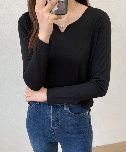 Diosfront（ディオスフロント）の「2022AW　華奢見せ叶える！キーネックロングスリーブTシャツ（Tシャツ/カットソー・レディース・ホワイト/ブラック/グレー・M/L）」の20枚目の写真