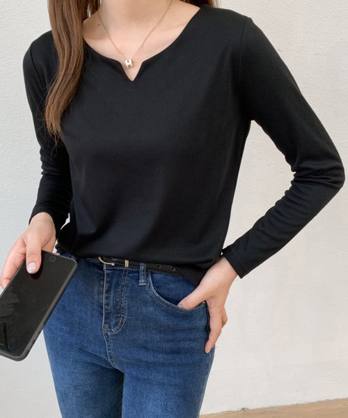 Diosfront（ディオスフロント）の「2022AW　華奢見せ叶える！キーネックロングスリーブTシャツ（Tシャツ/カットソー・レディース・ホワイト/ブラック/グレー・M/L）」の16枚目の写真