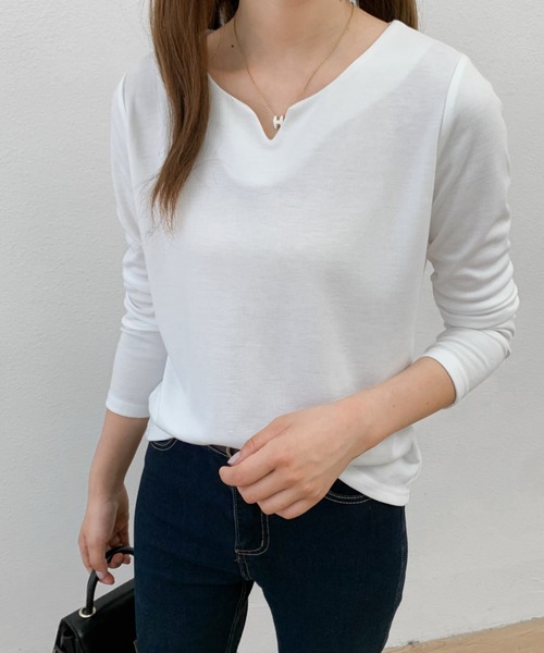 Diosfront（ディオスフロント）の「2022AW　華奢見せ叶える！キーネックロングスリーブTシャツ（Tシャツ/カットソー・レディース・ホワイト/ブラック/グレー・M/L）」の7枚目の写真