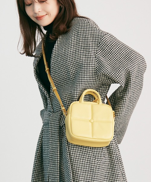 TREASURE TOPKAPI(トレジャートプカピ)の「【TREASURE TOPKAPI】 キルティング ボストン ショルダー バッグ(ショルダーバッグ・レディース・ブラック/イエロー/クリーム・FREE)」の3枚目の写真