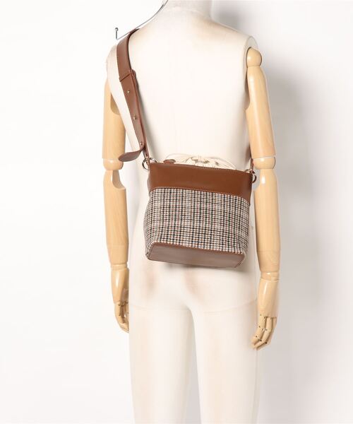 flower（フラワー）の「チェックショルダーバッグ（ショルダーバッグ・レディース・ベージュ・FREE）」の5枚目の写真