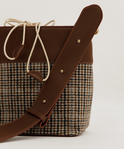 flower（フラワー）の「チェックショルダーバッグ（ショルダーバッグ・レディース・ベージュ・FREE）」の7枚目の写真