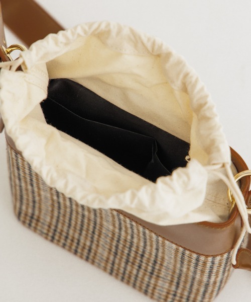 flower（フラワー）の「チェックショルダーバッグ（ショルダーバッグ・レディース・ベージュ・FREE）」の8枚目の写真