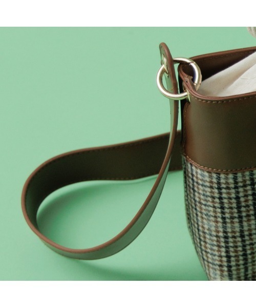 flower（フラワー）の「チェックショルダーバッグ（ショルダーバッグ・レディース・ベージュ・FREE）」の16枚目の写真