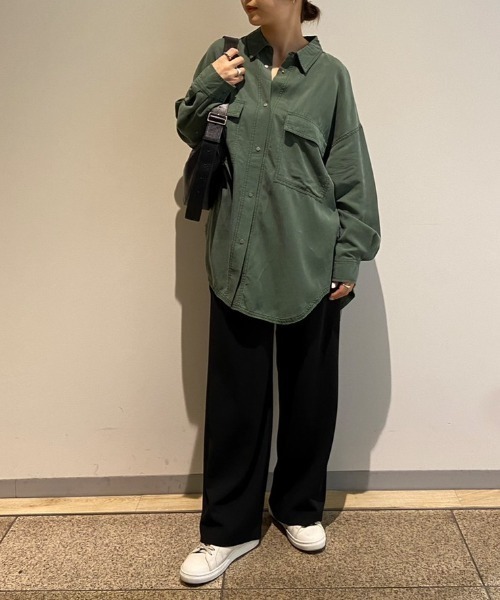 BEARDSLEY（ビアズリー）の「《FRIPIER》サイドスリットシャツ/テンセル（シャツ/ブラウス・レディース・カーキ/サンドベージュ・FREE）」の22枚目の写真