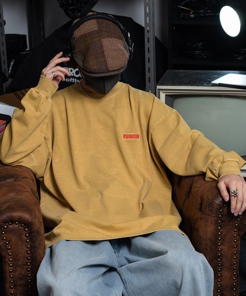 Perushu（ペルーシュ）の「ルーズヴィンテージ加工ワンポイントロンT（Tシャツ/カットソー・メンズ・ブラック/グレイッシュベージュ/イエロー/グリーン・LARGE/MEDIUM）」の4枚目の写真