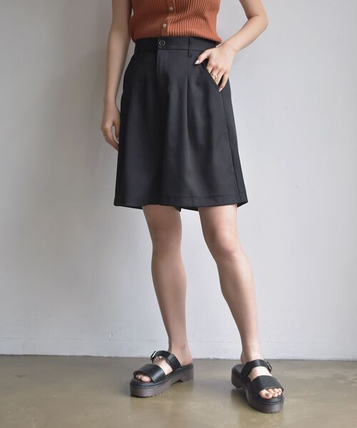 RETRO GIRL（レトロガール）の「タックショートPT（その他パンツ・レディース・ブラック/オレンジ/ナチュラル・FREE）」の17枚目の写真