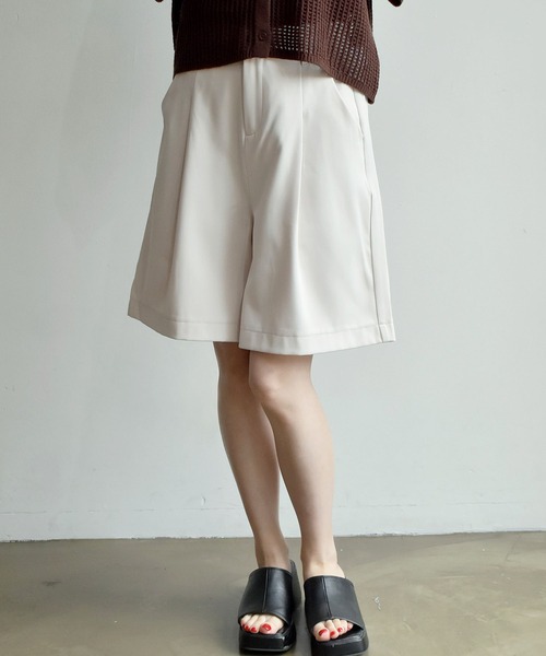 RETRO GIRL（レトロガール）の「タックショートPT（その他パンツ・レディース・ブラック/オレンジ/ナチュラル・FREE）」の2枚目の写真