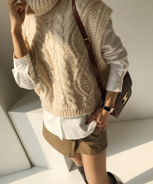 LAFFMO（ラフモ）の「タートルネックケーブルニットベスト（ベスト